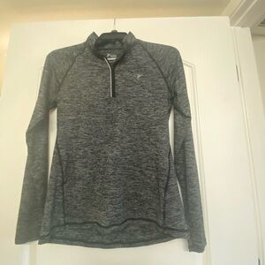 Gray Long Sleeve Fitted Top with Zippered Design